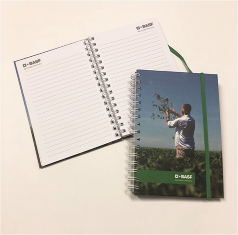 CUADERNO PERSONALIZADO HOJA RAYADA. ANILLADO A5 + ELÁSTICO. DESDE 100 UNIADES