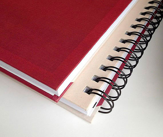 CUADERNO PERSONALIZADO HOJA RAYADA – ANILLADO A5 SIN ELASTICO.
